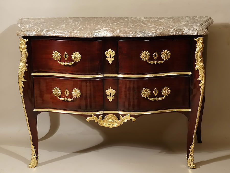 Commode-d'époque-Régence-estampillée-François-Lieutaud-18e